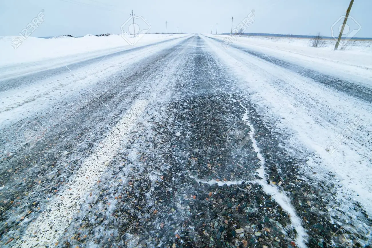 Read more about the article How to Maintain Asphalt in Winter: Causes of Damage and How Magic Seal Can Help