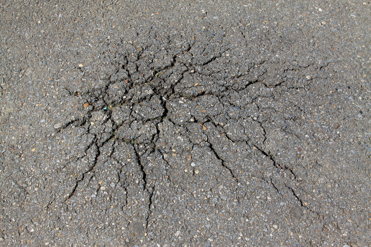 Read more about the article Causes of driveway damage