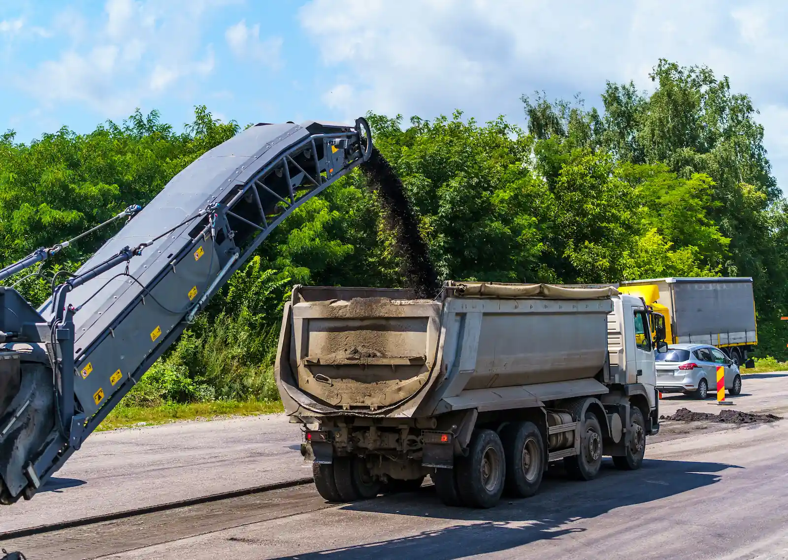 Read more about the article Why Asphalt is the King of Recyclable Materials