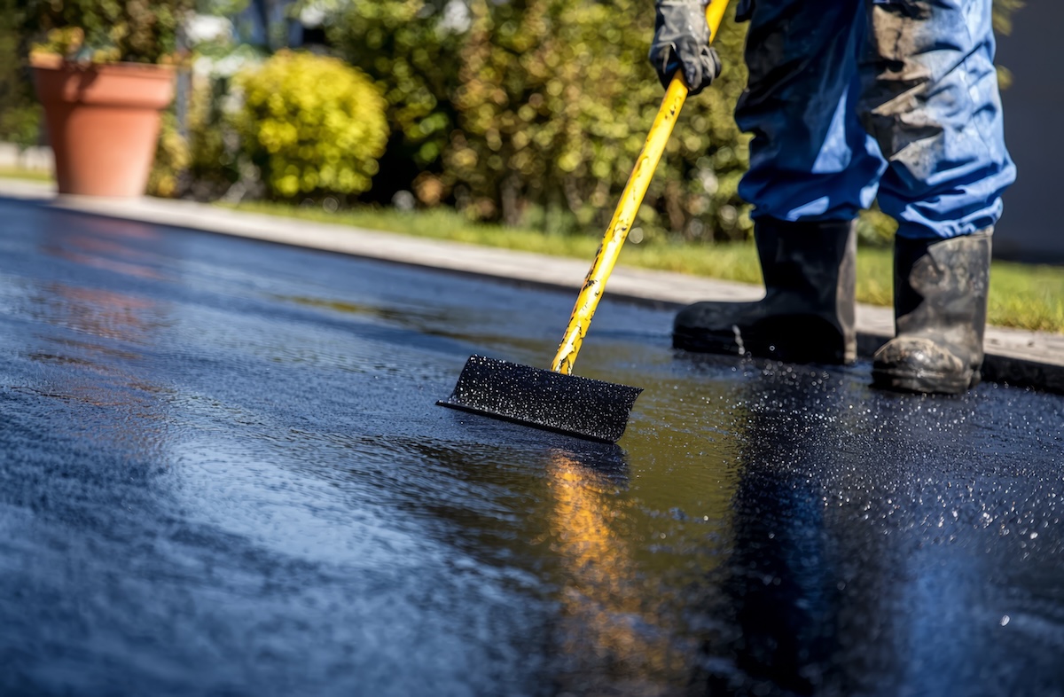 Read more about the article Hidden Problems You Didn’t Know Driveway Sealing Could Fix