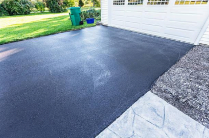 The Best Time of Year to Seal Your Driveway